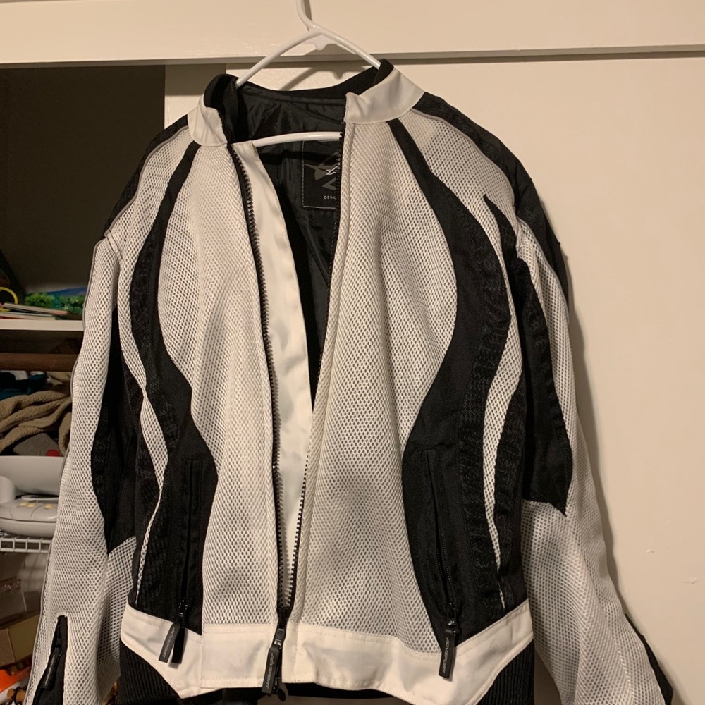 Women’s motorcycle jacket